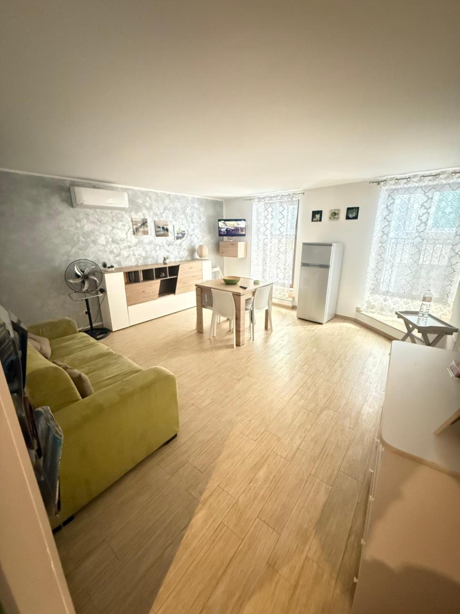 Relax House Apartment เชฟาลู ภายนอก รูปภาพ